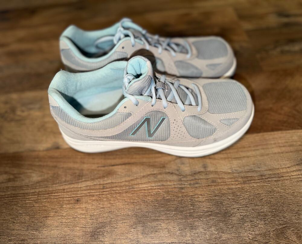 New Balance women’s WW877 walking shoes